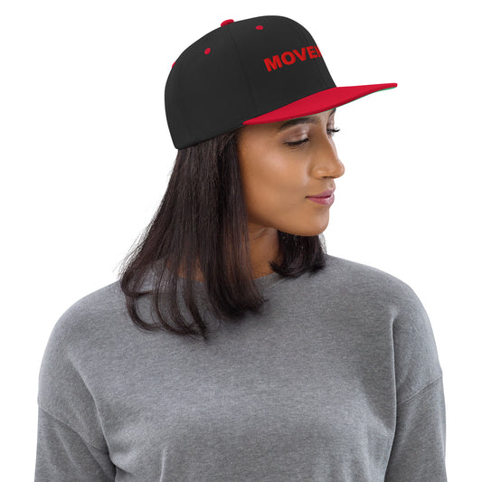 Casquette Snapback Movenex couleur noir et rouge - Movenex
