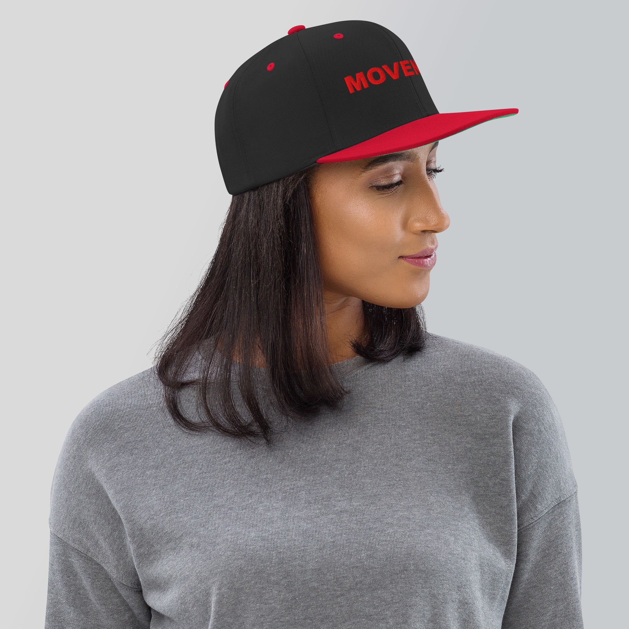 Casquette Snapback Movenex couleur noir et rouge - Movenex